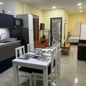 https://apartamento-el-palo.es-andalucia.com